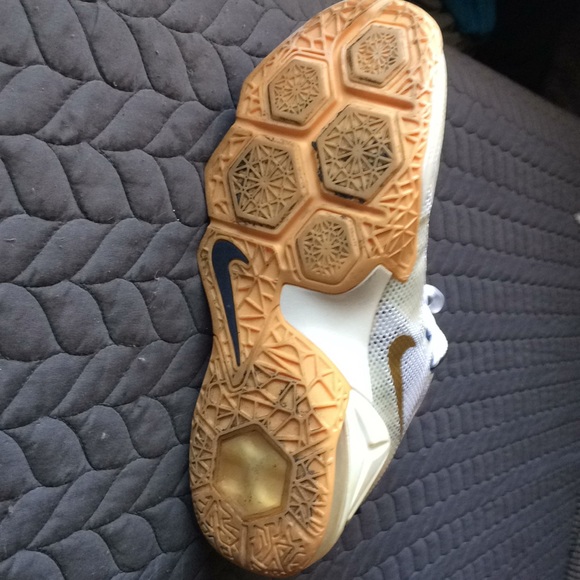 Lebron 12s - Picture 6 of 6